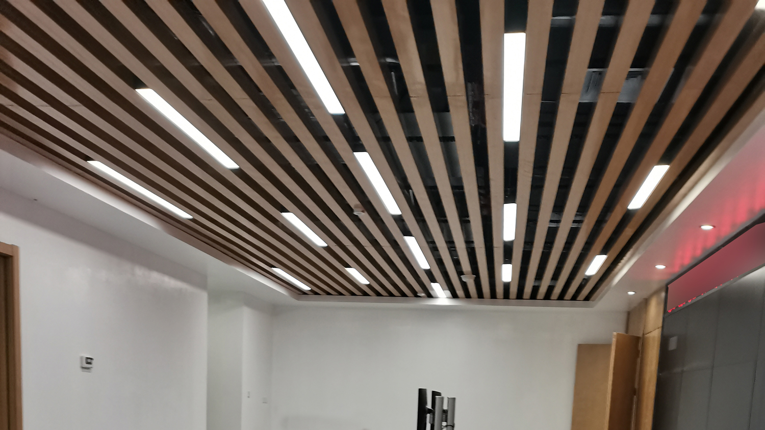 合肥知名裝修公司：安徽半山裝飾，打造專業(yè)辦公環(huán)境！(圖4)