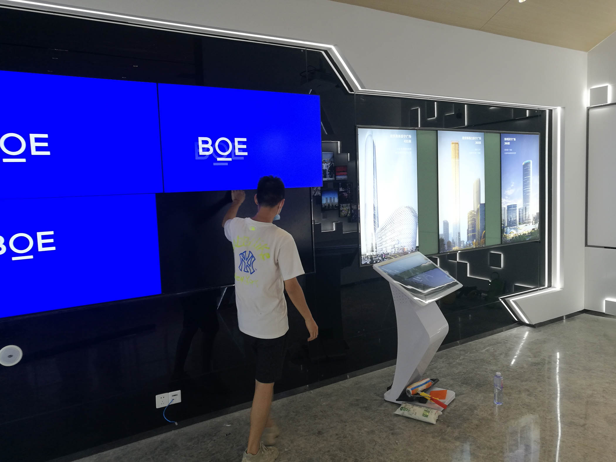 安慶.蘇寧悅城售樓部科技展廳裝飾裝修工程(圖3) IMG_20200520_180236.jpg